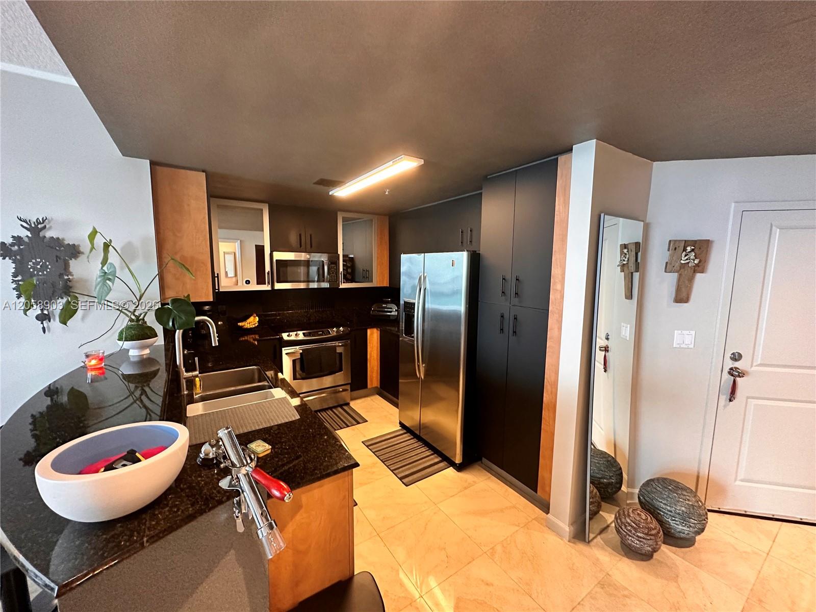 7900 Harbor Island Drive