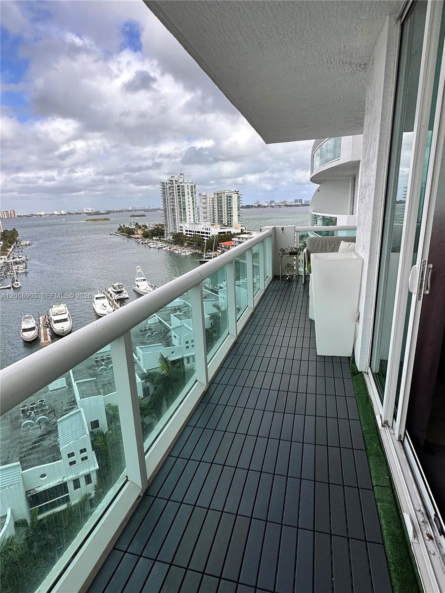 7900 Harbor Island Drive