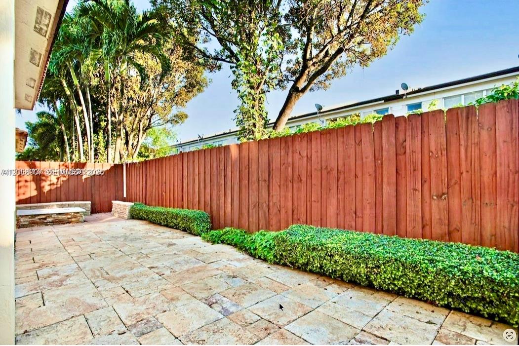 11320 NW 43rd Terrace gallery image #39