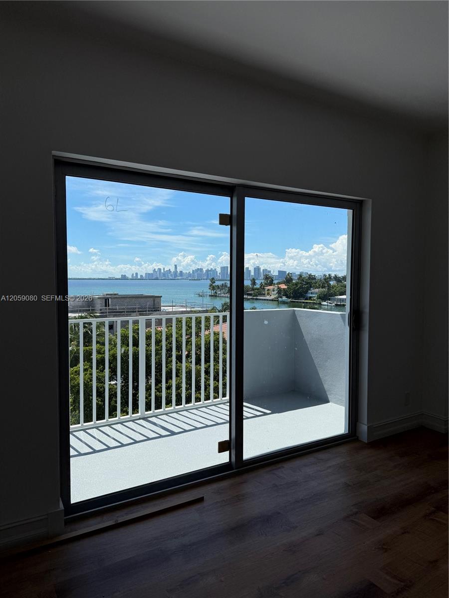 1455 N Treasure Drive gallery image #10