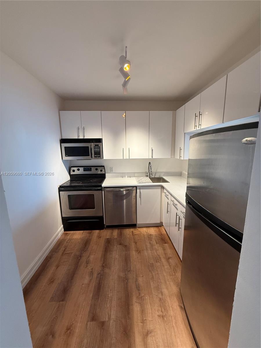 1455 N Treasure Drive gallery image #19