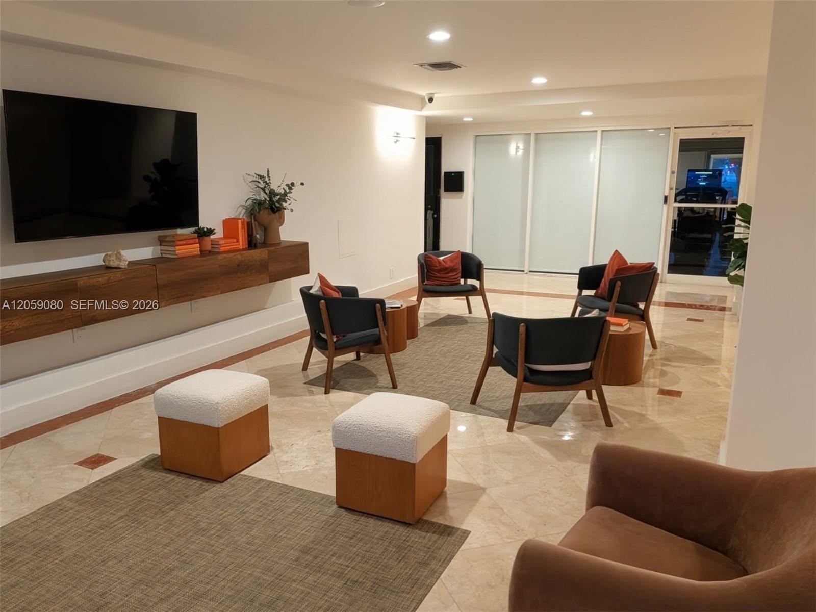 1455 N Treasure Drive gallery image #28