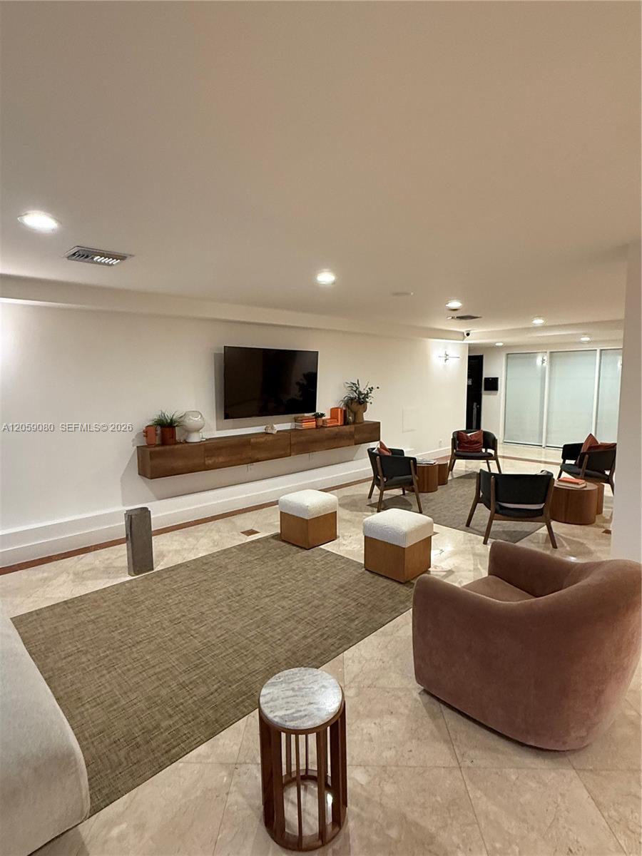1455 N Treasure Drive gallery image #32