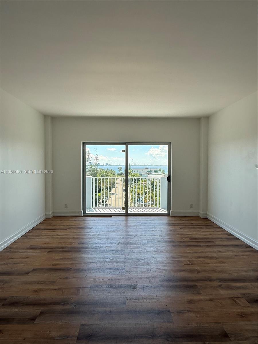 1455 N Treasure Drive gallery image #4