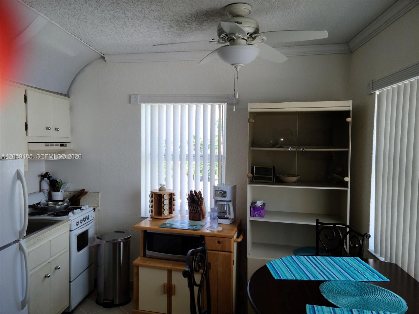 3401 NE 10th Street