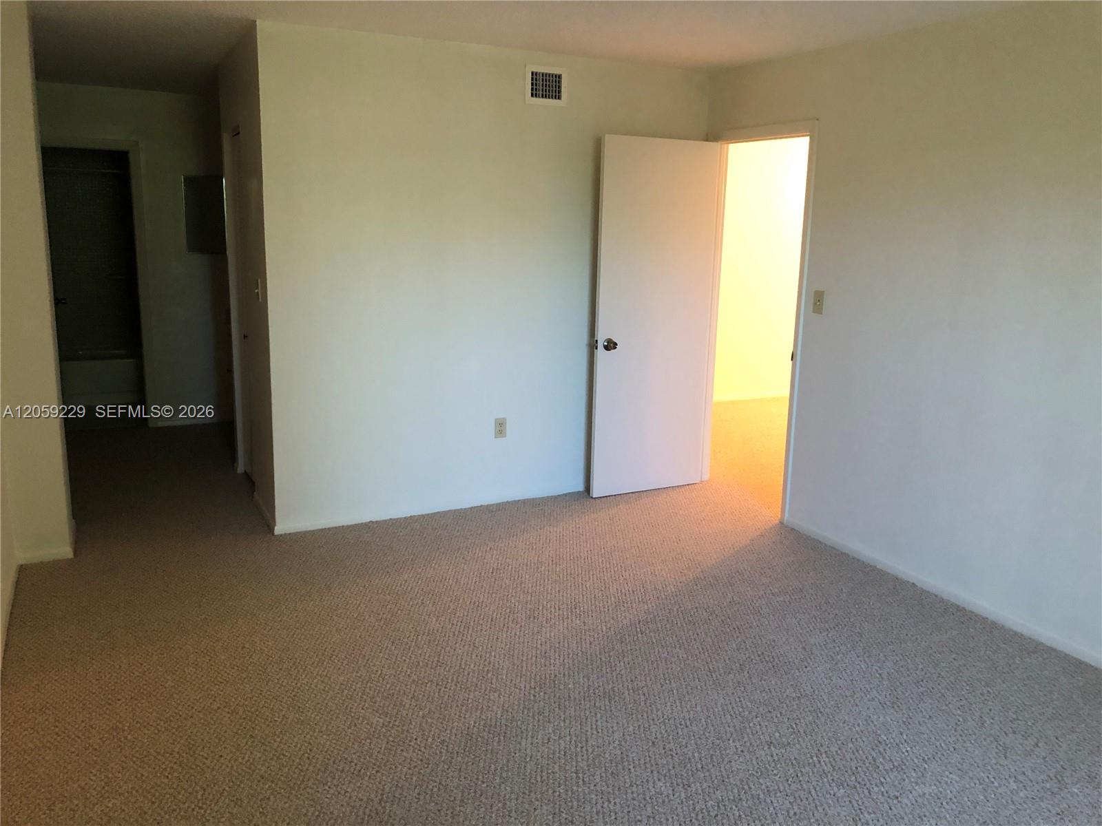 10852 N Kendall Drive