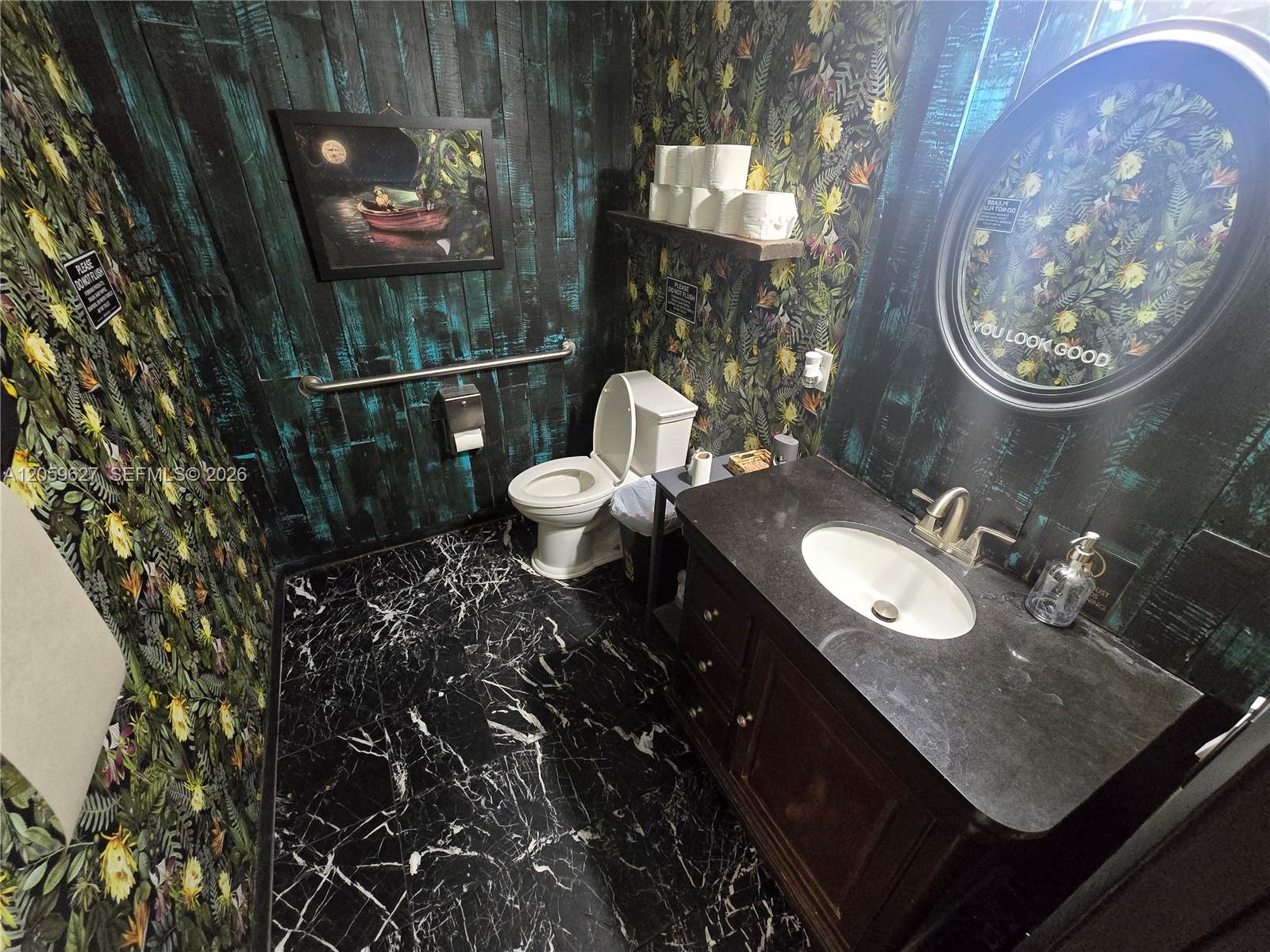 4953 Le Chalet Boulevard gallery image #11