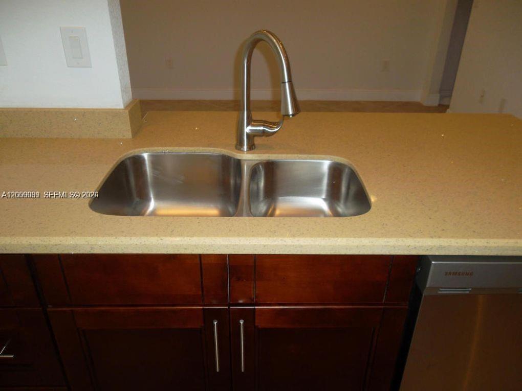 208 Lake Monterey Circle gallery image #9