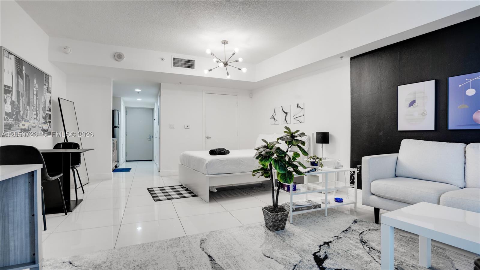 1750 N Bayshore