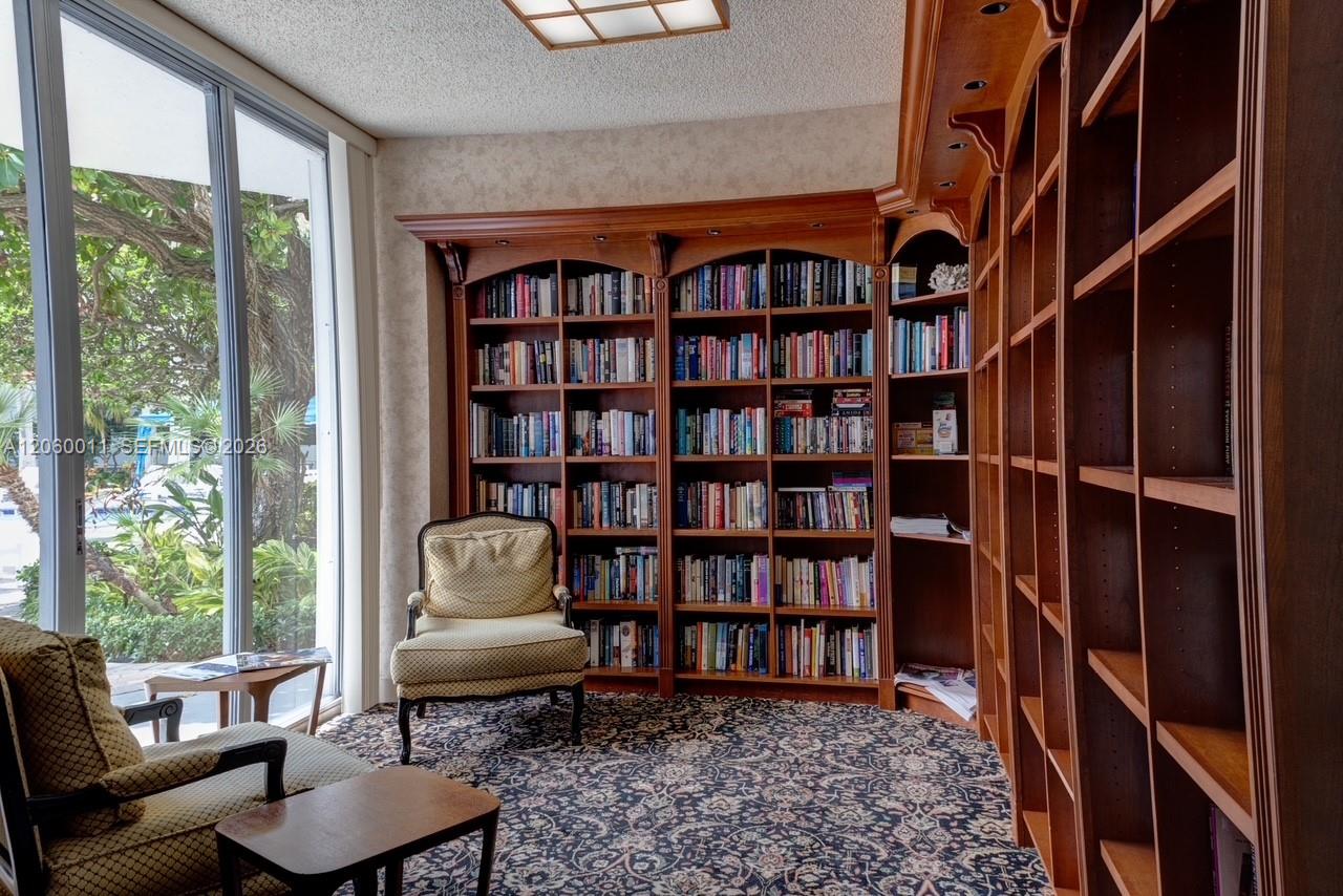3600 Mystic Pointe Drive