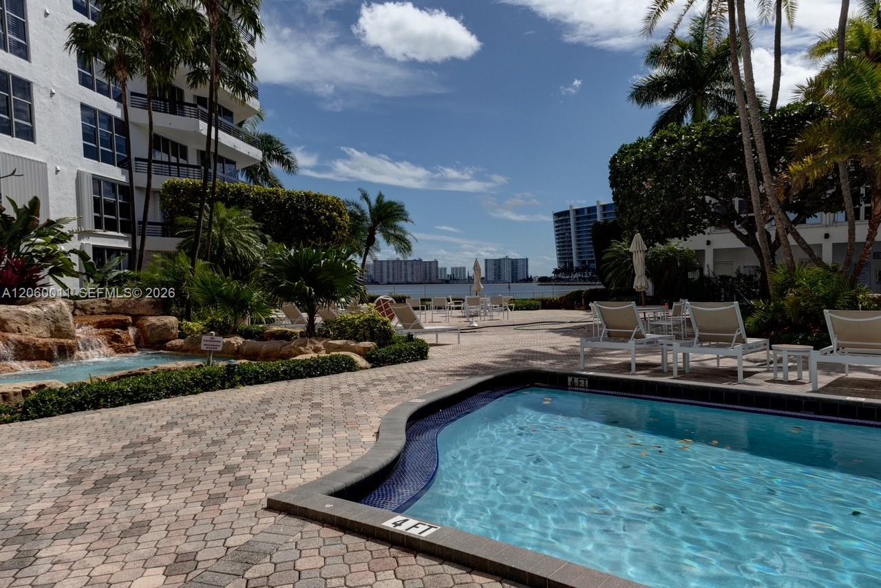 3600 Mystic Pointe Drive