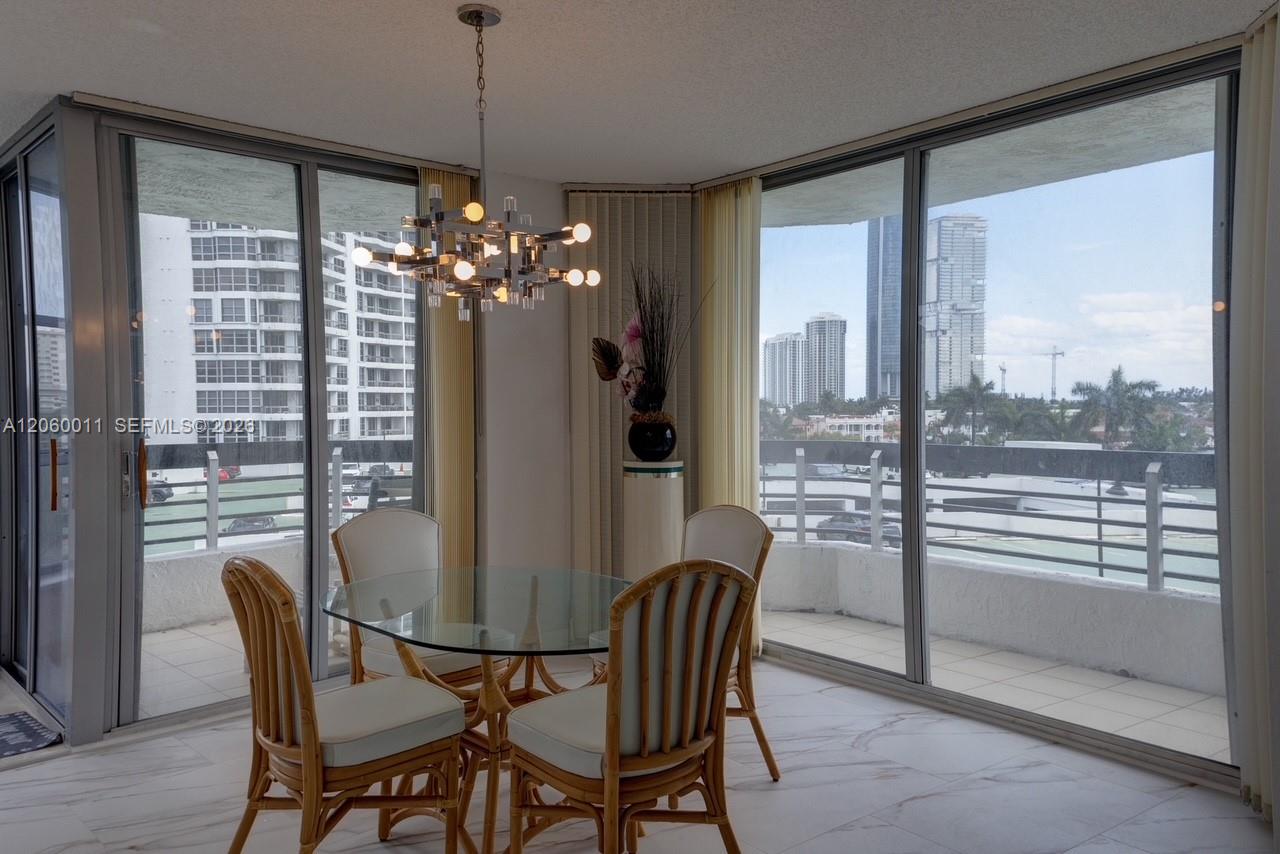 3600 Mystic Pointe Drive
