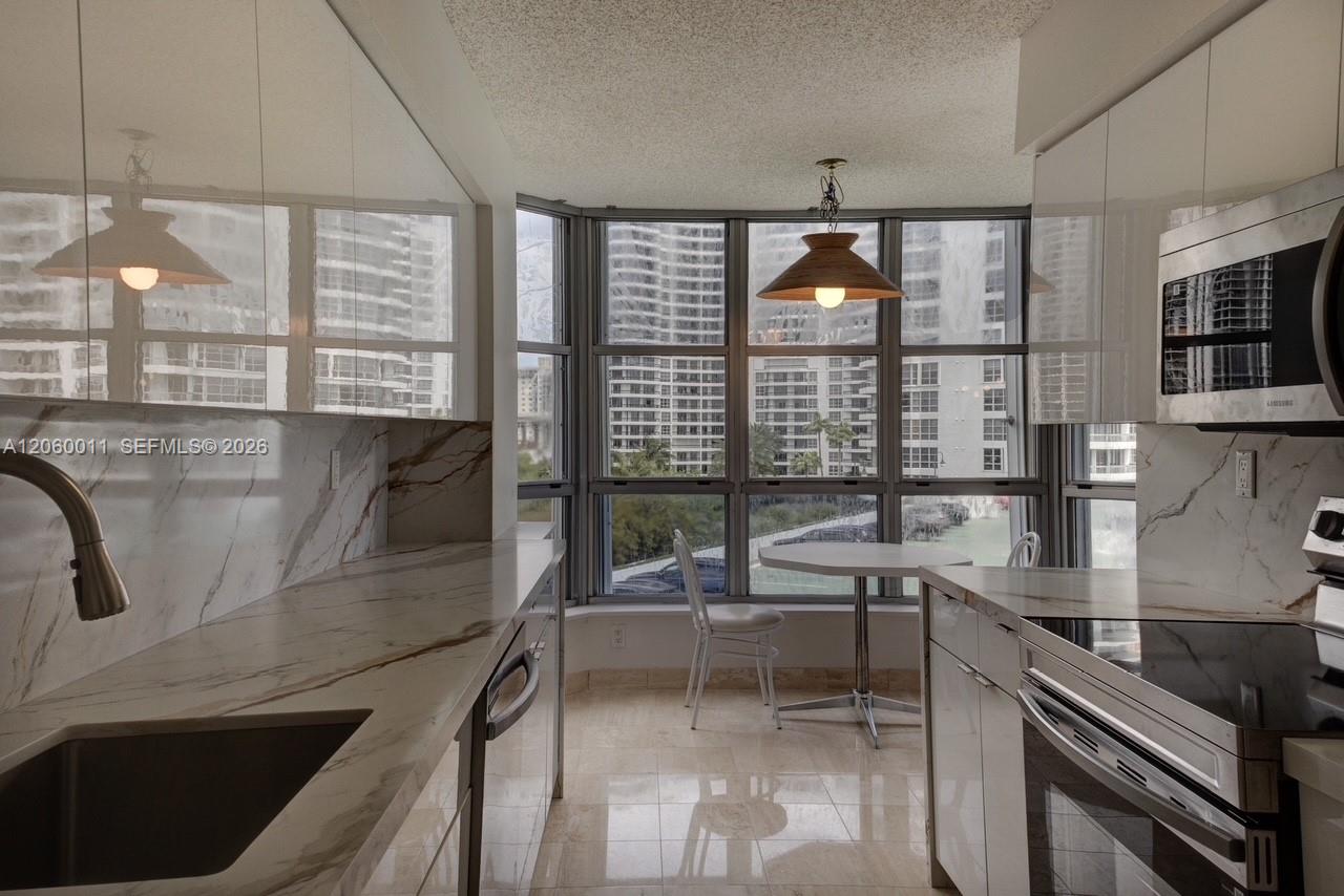 3600 Mystic Pointe Drive