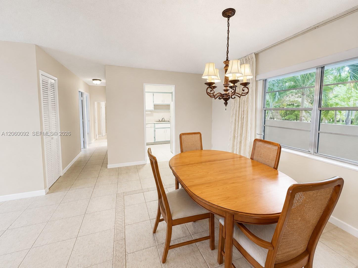 220 Kings Point Drive