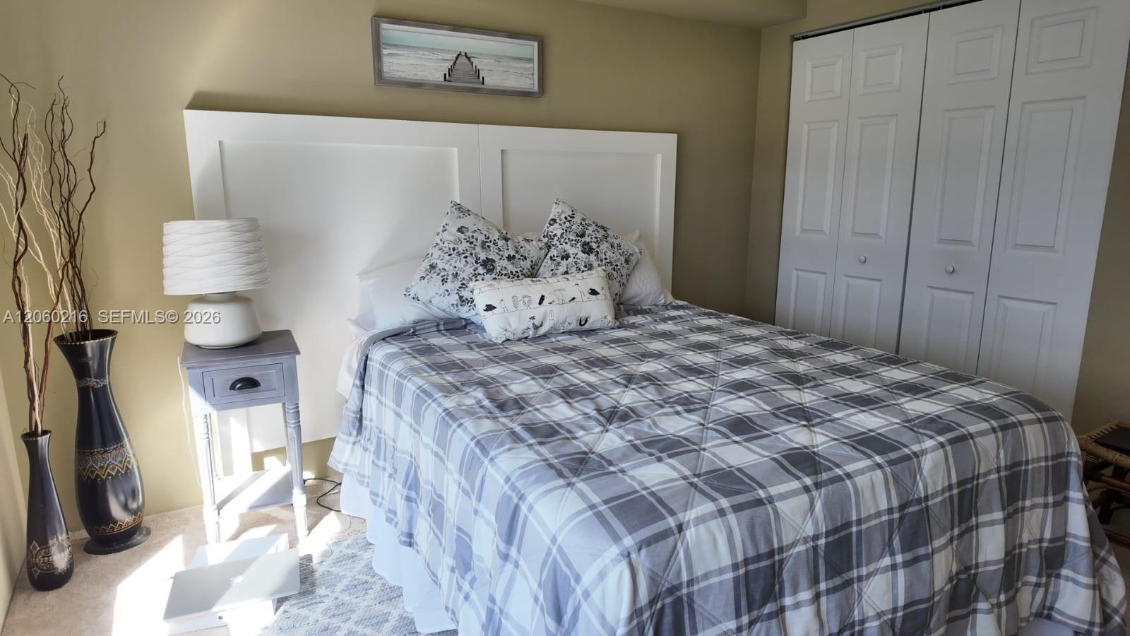 3600 Mystic Pointe Drive