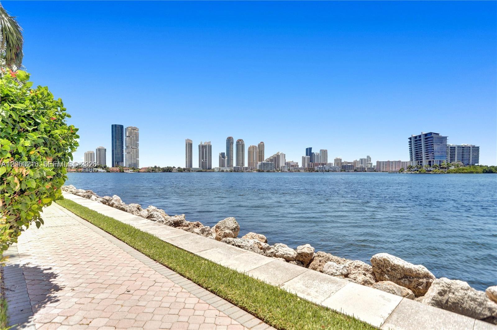 3600 Mystic Pointe Drive