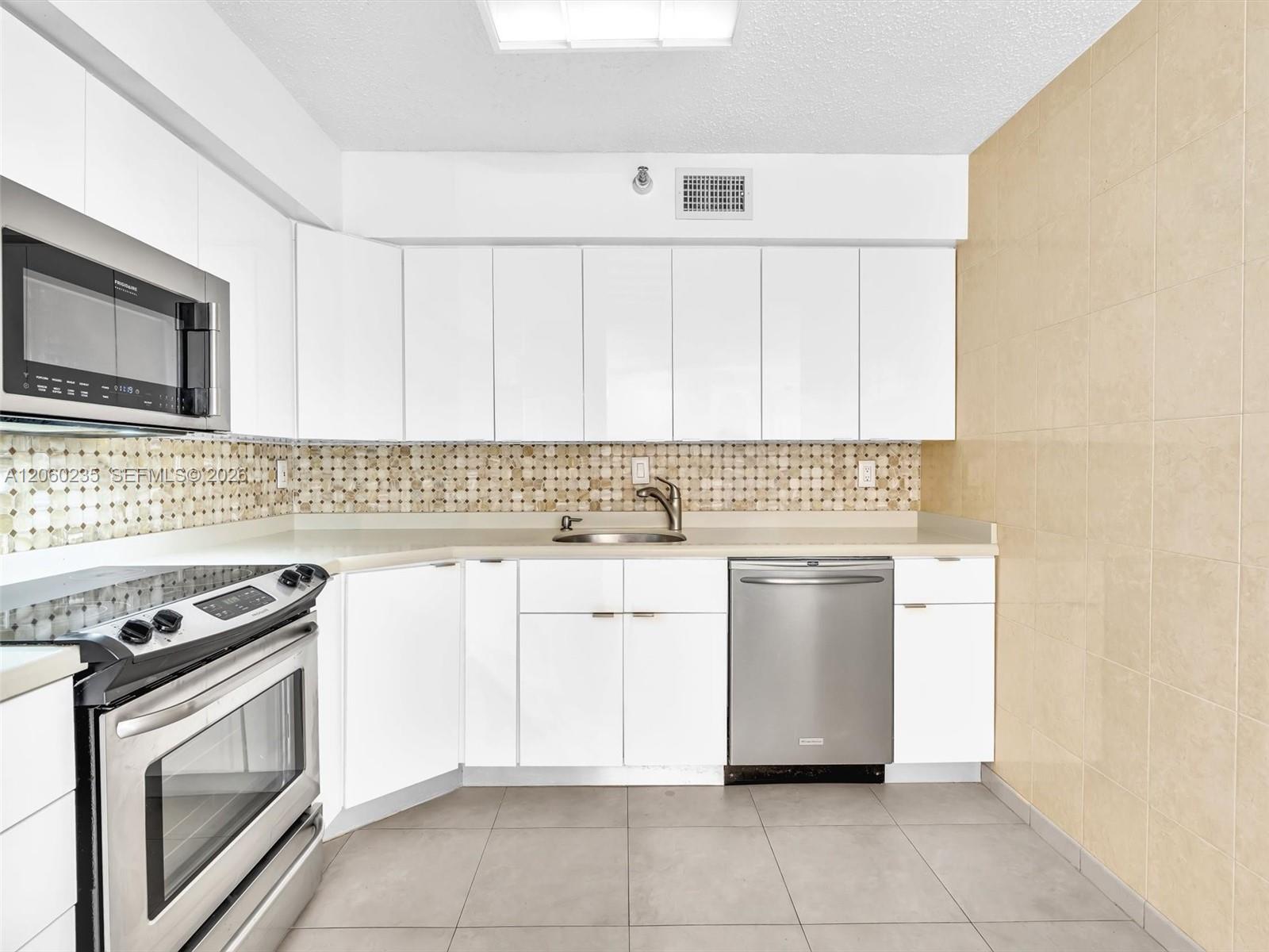 3530 Mystic Pointe Drive