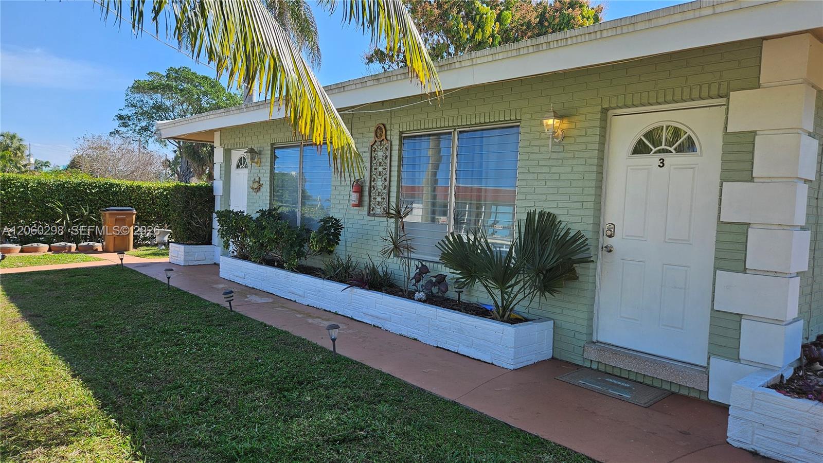220 SE 12th Avenue
