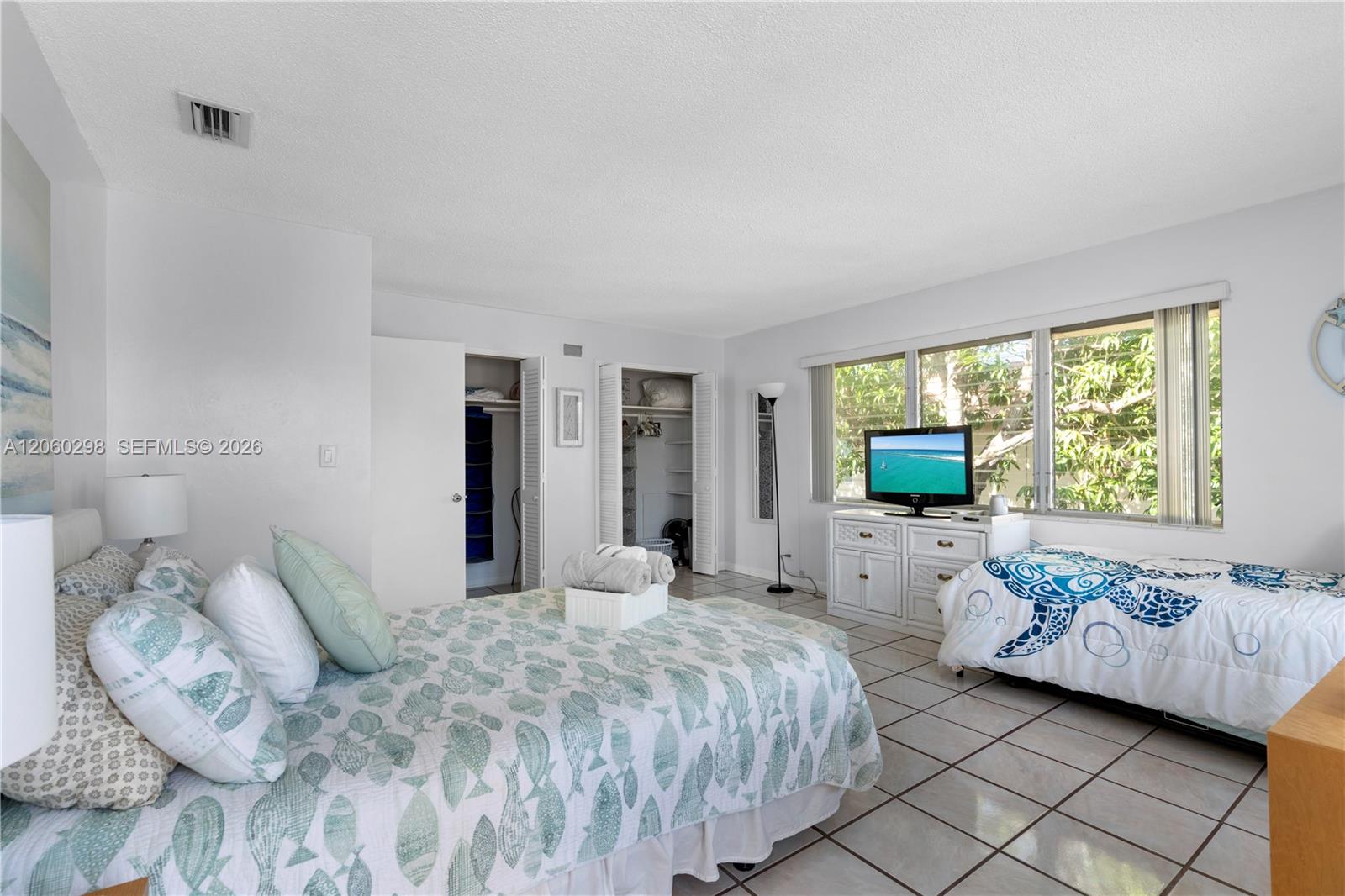 220 SE 12th Avenue