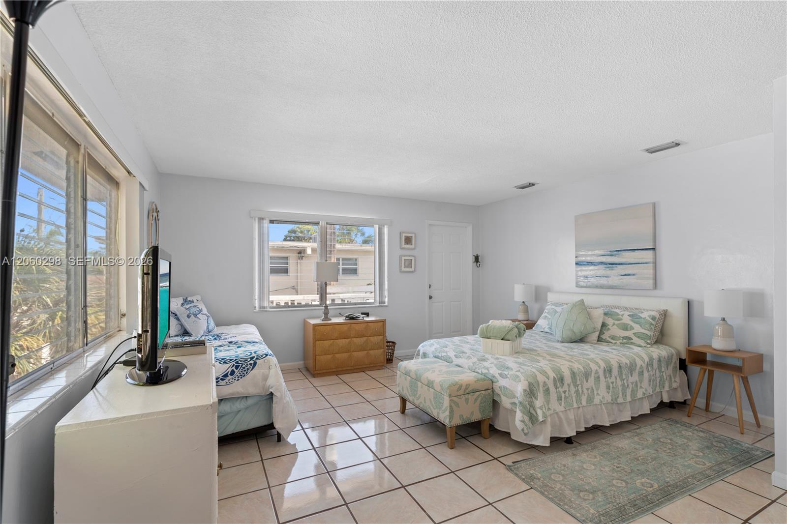 220 SE 12th Avenue