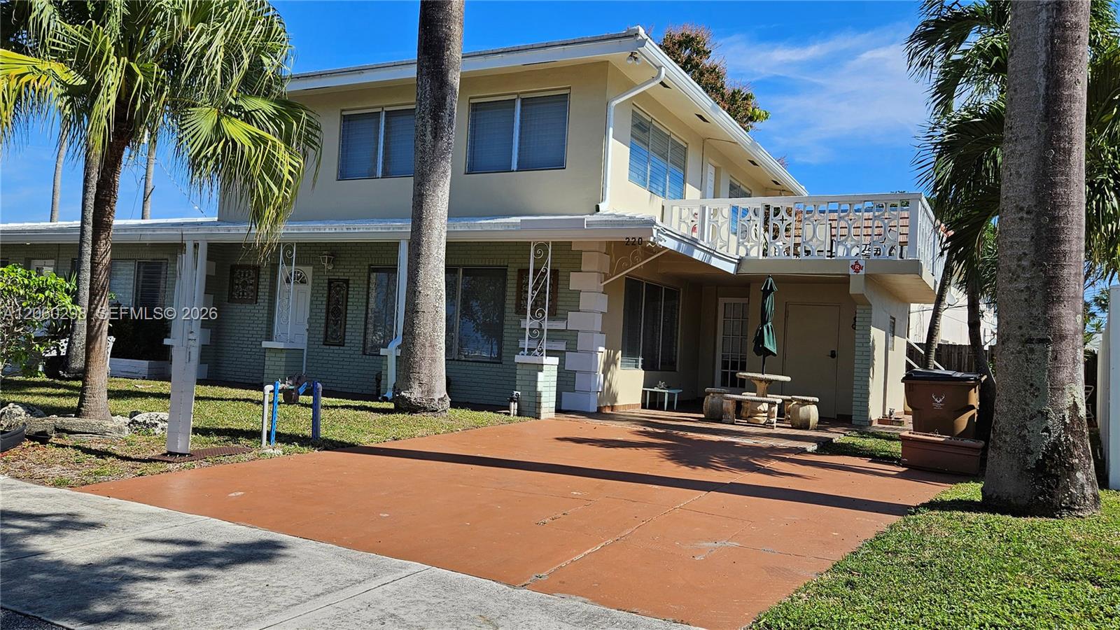 220 SE 12th Avenue