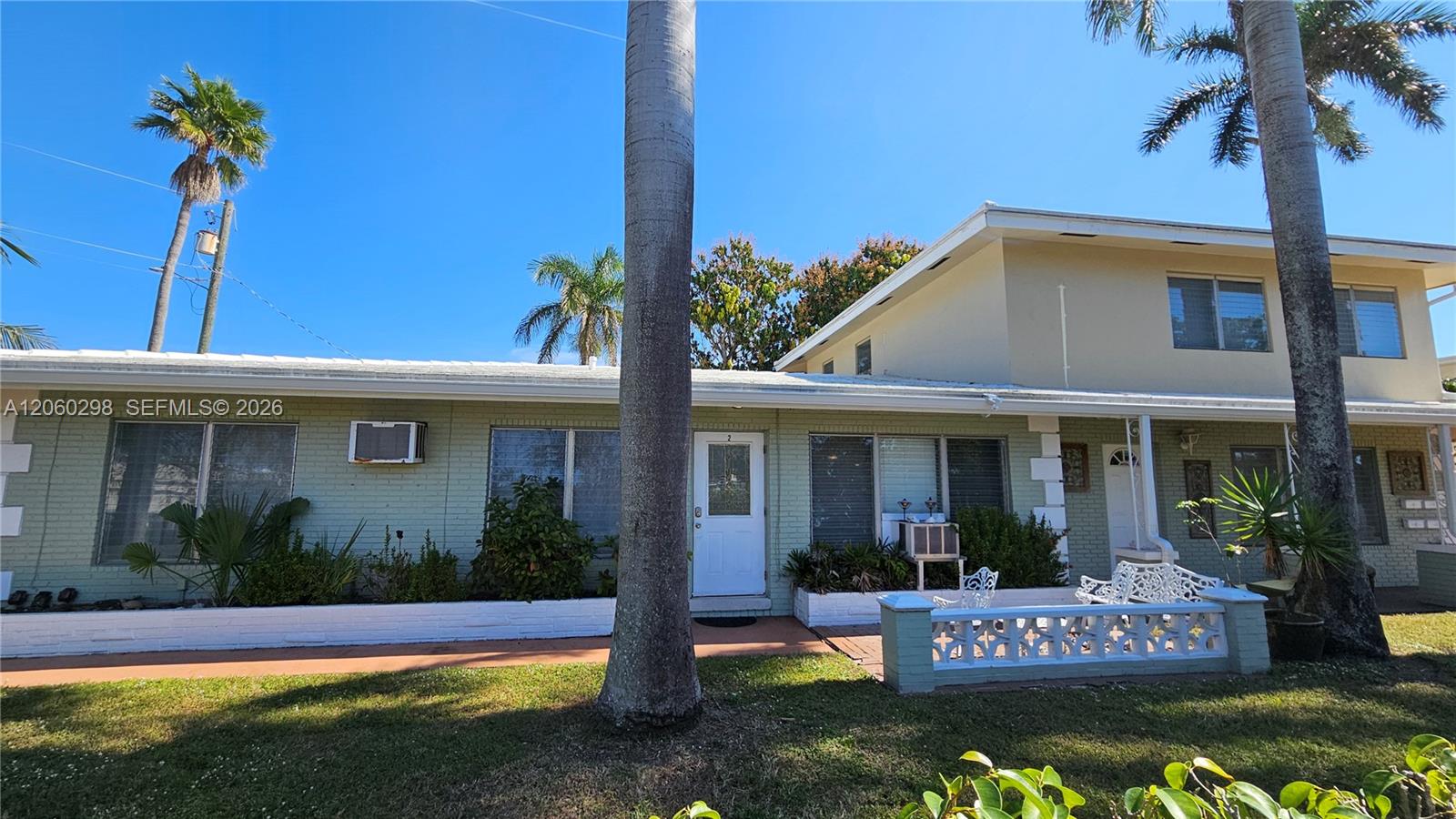 220 SE 12th Avenue