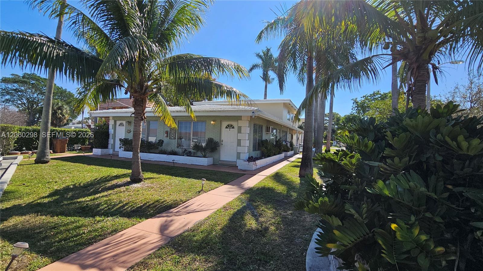 220 SE 12th Avenue