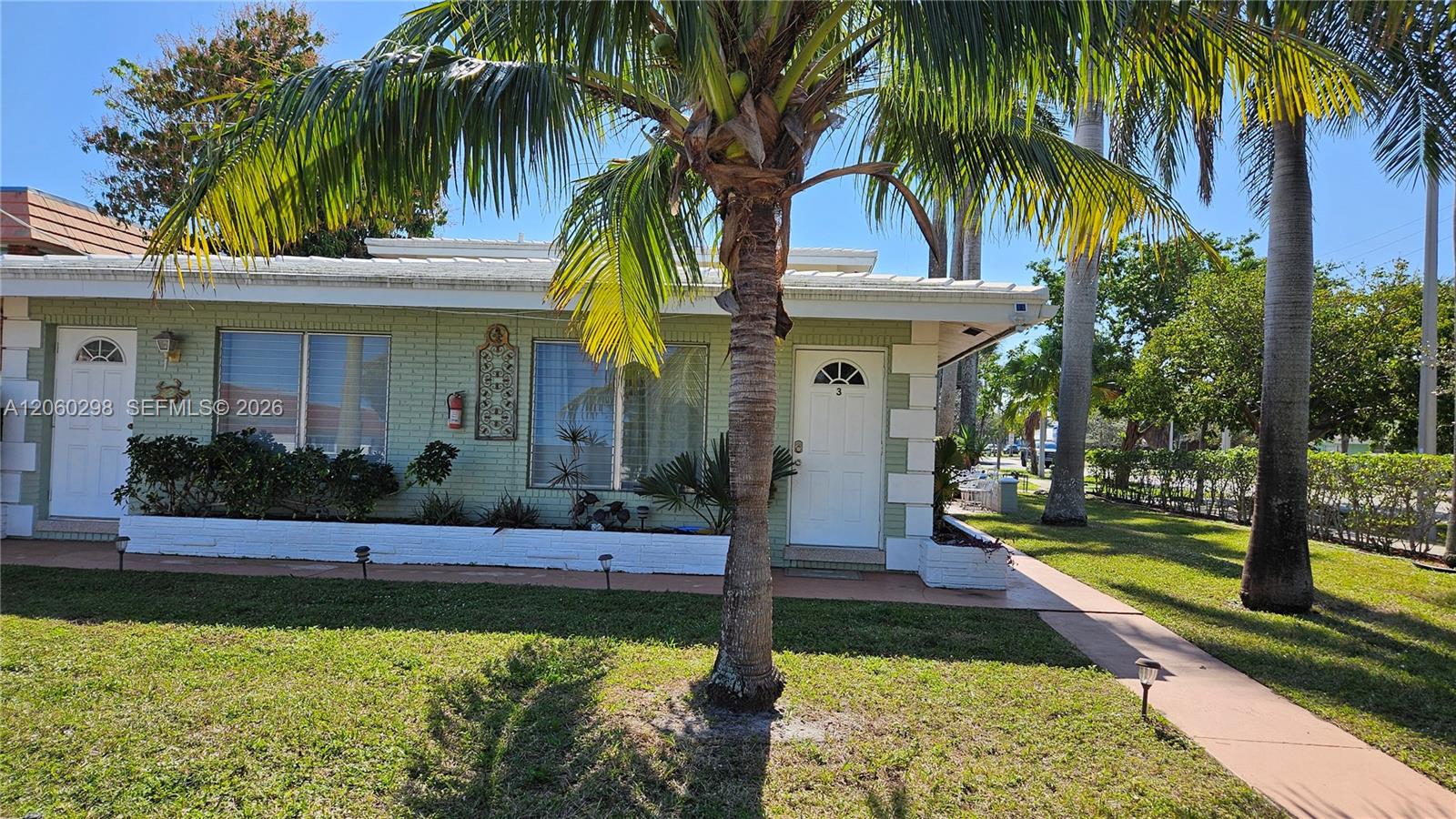 220 SE 12th Avenue