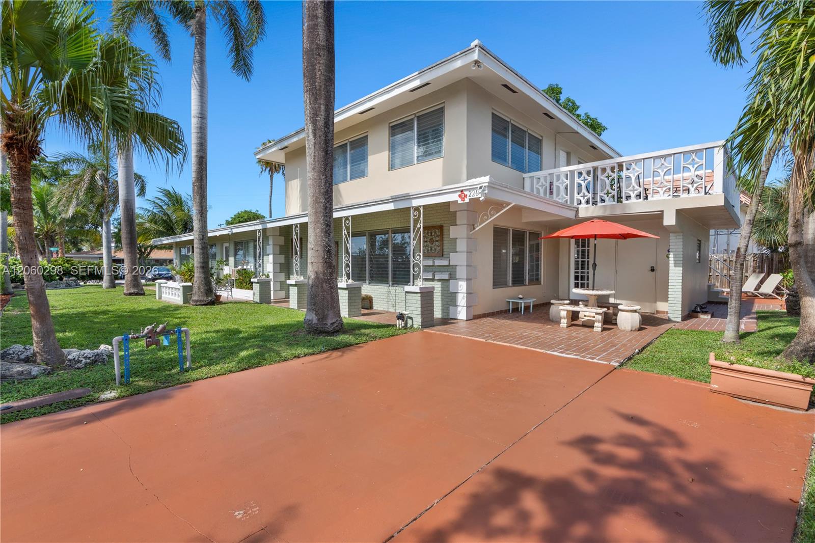 220 SE 12th Avenue