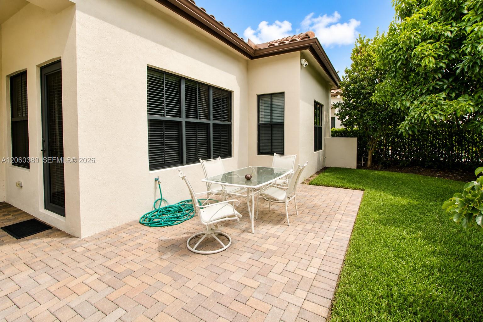 8514 NW 37th Court