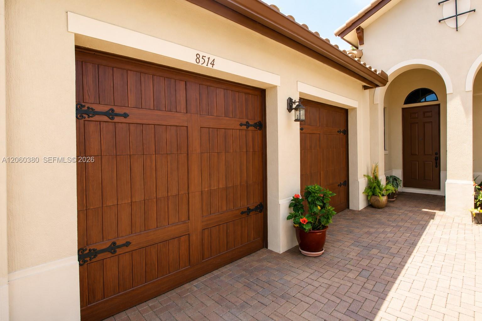 8514 NW 37th Court