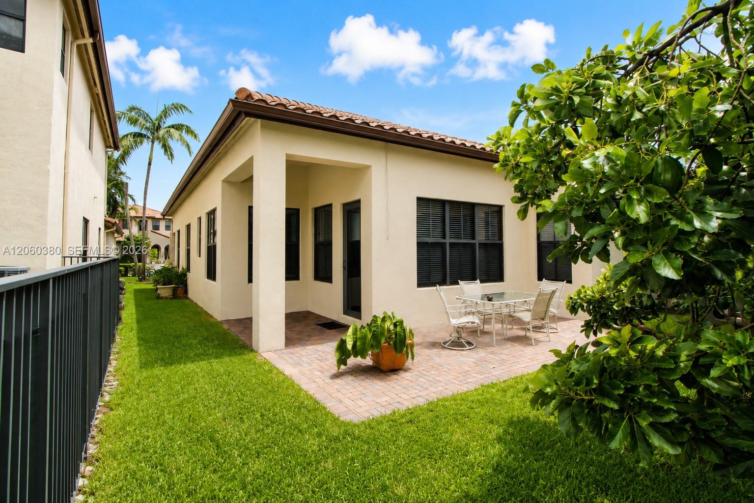 8514 NW 37th Court