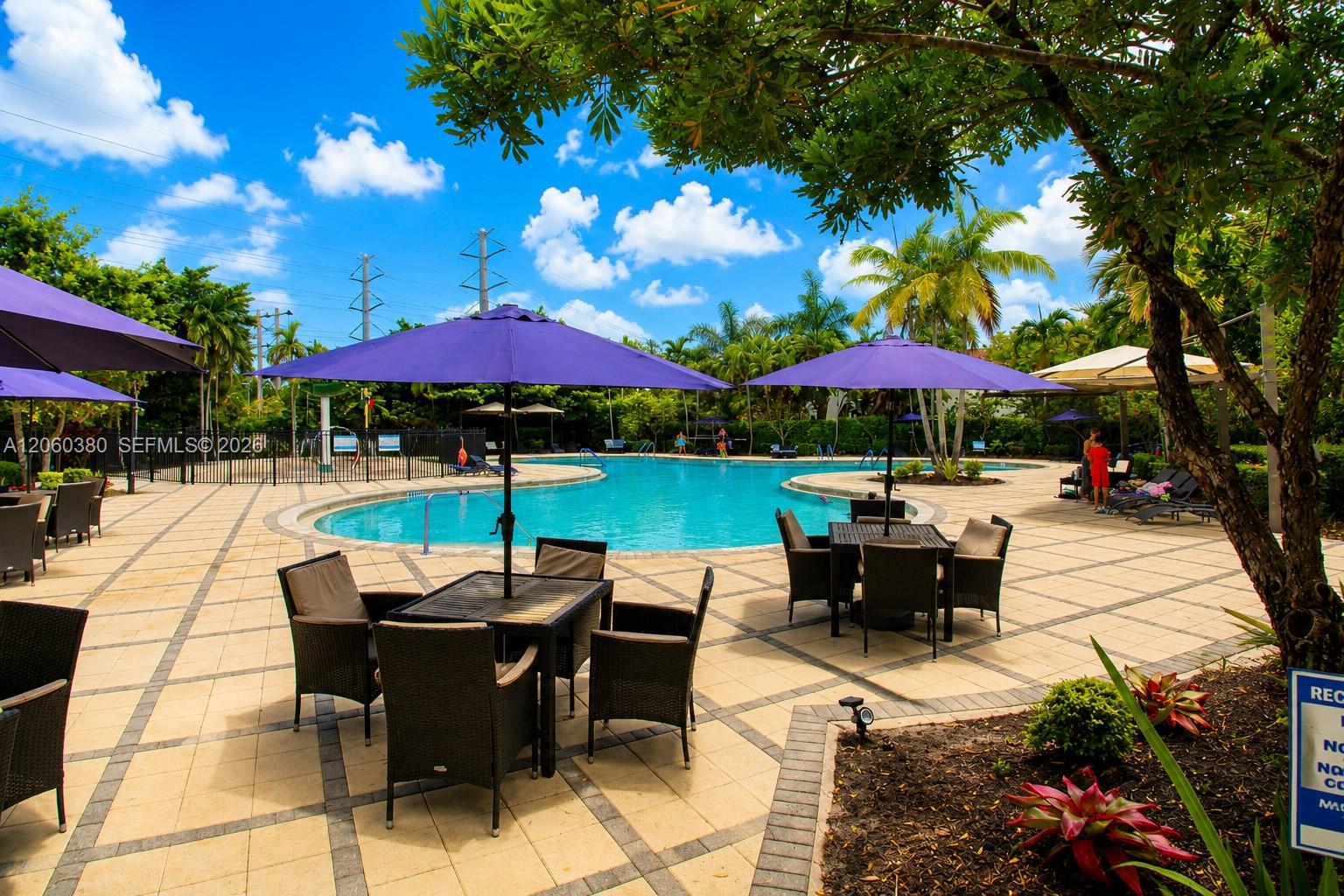 8514 NW 37th Court