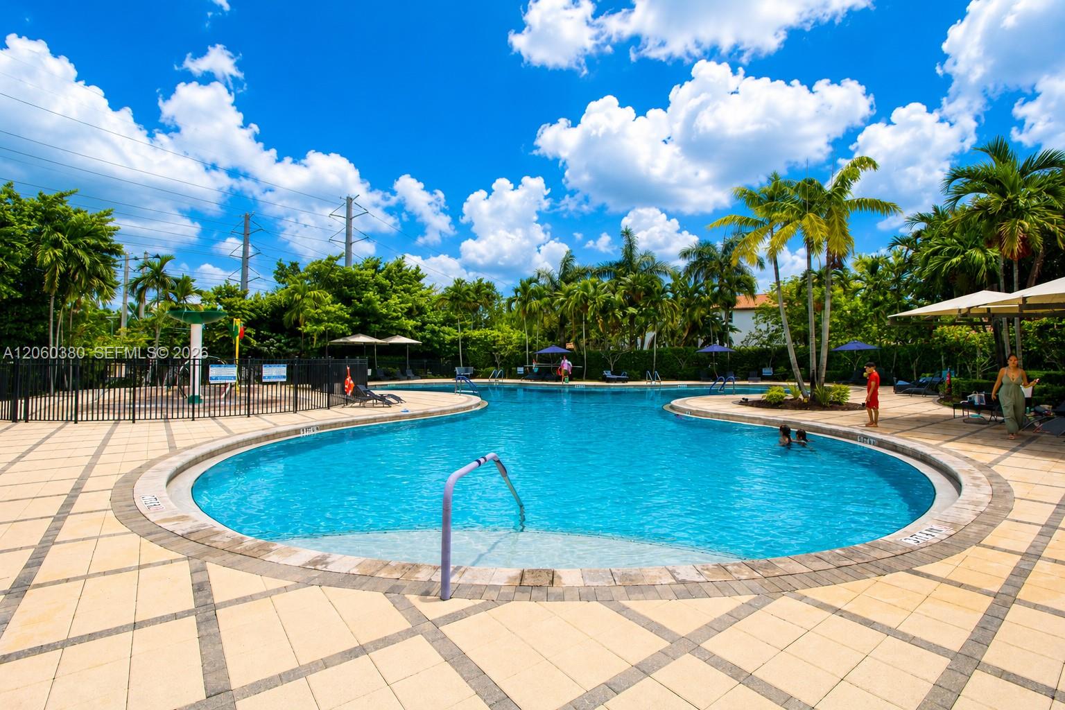 8514 NW 37th Court