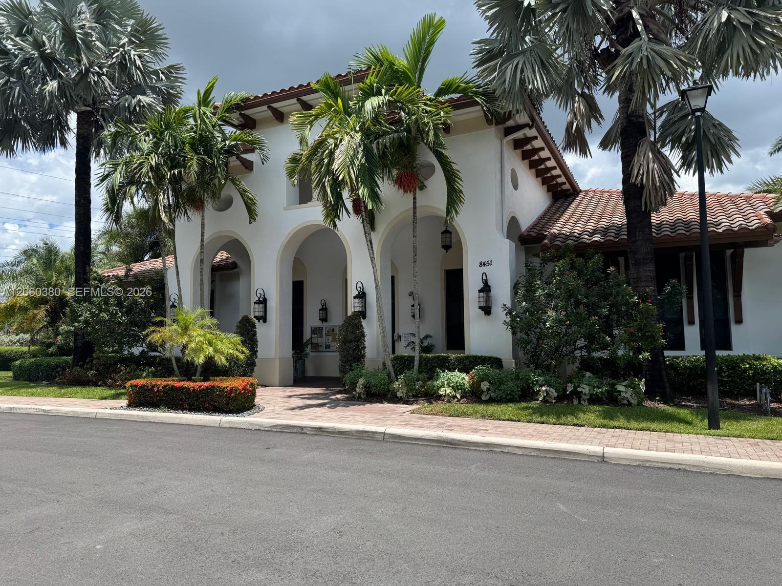 8514 NW 37th Court