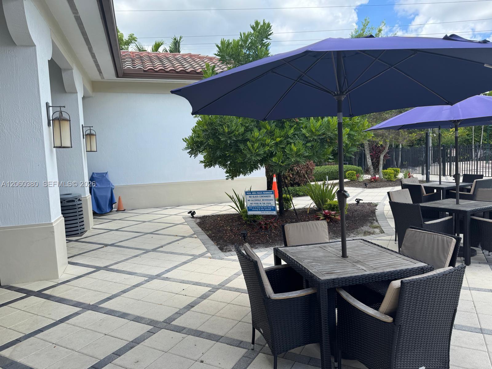 8514 NW 37th Court