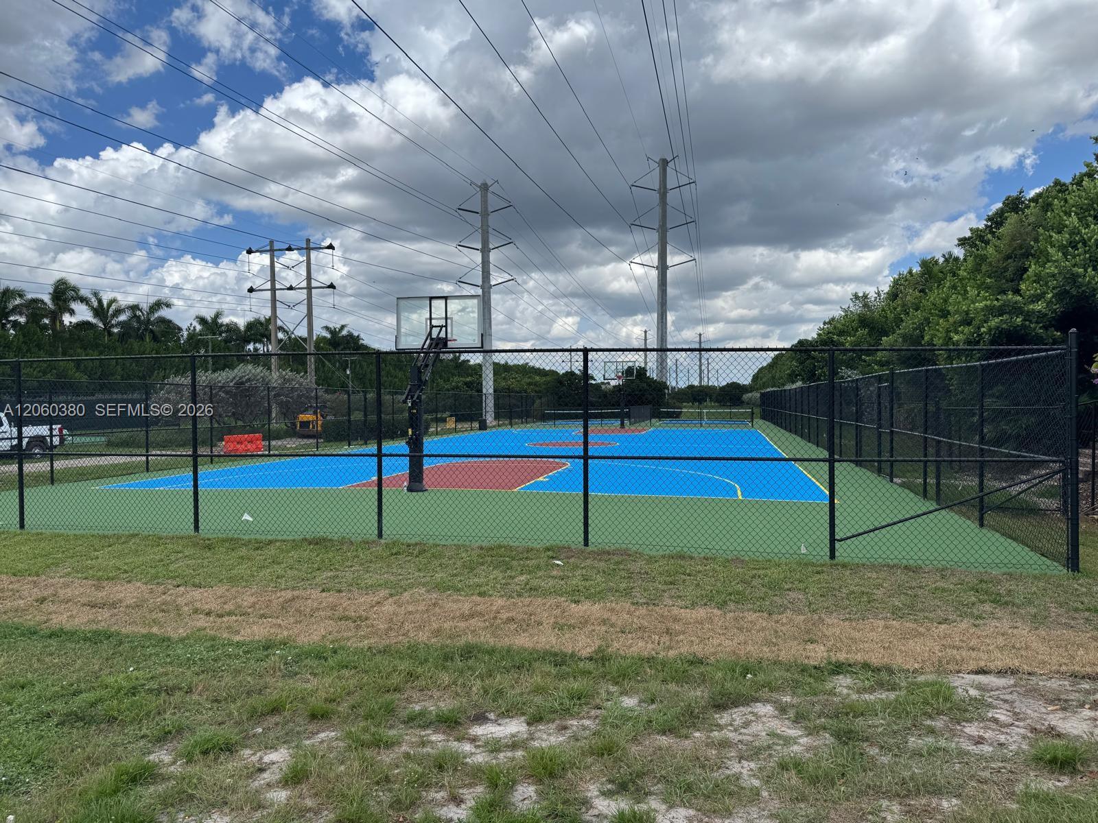 8514 NW 37th Court