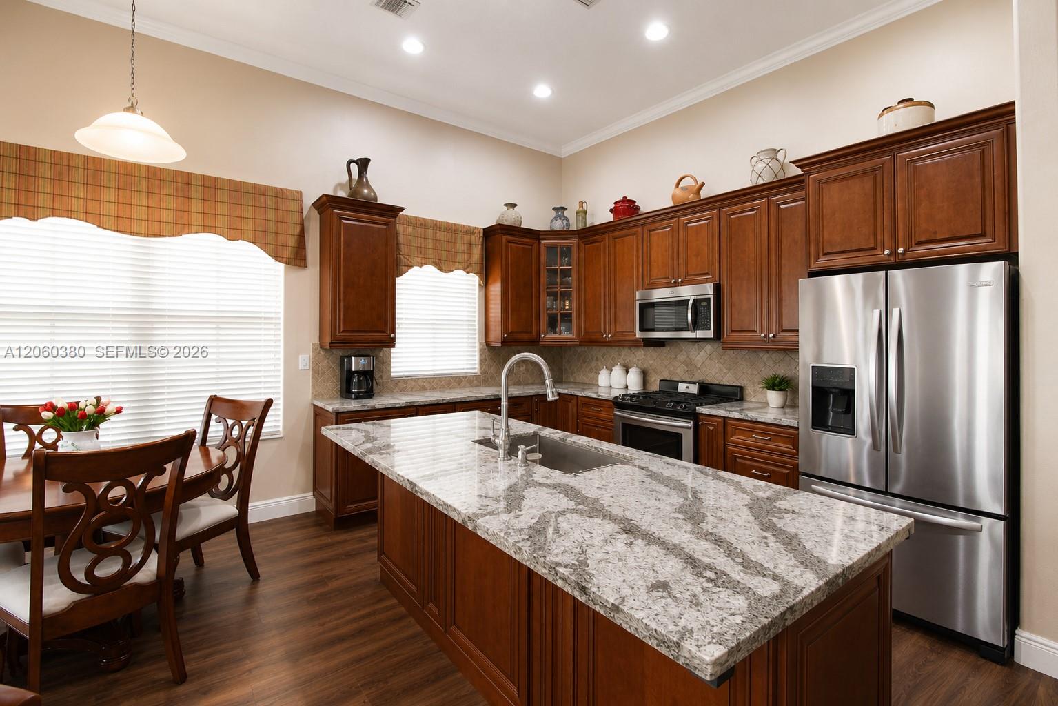 8514 NW 37th Court