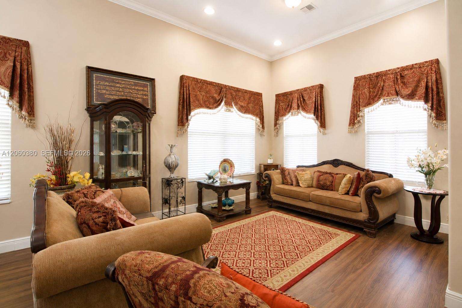 8514 NW 37th Court