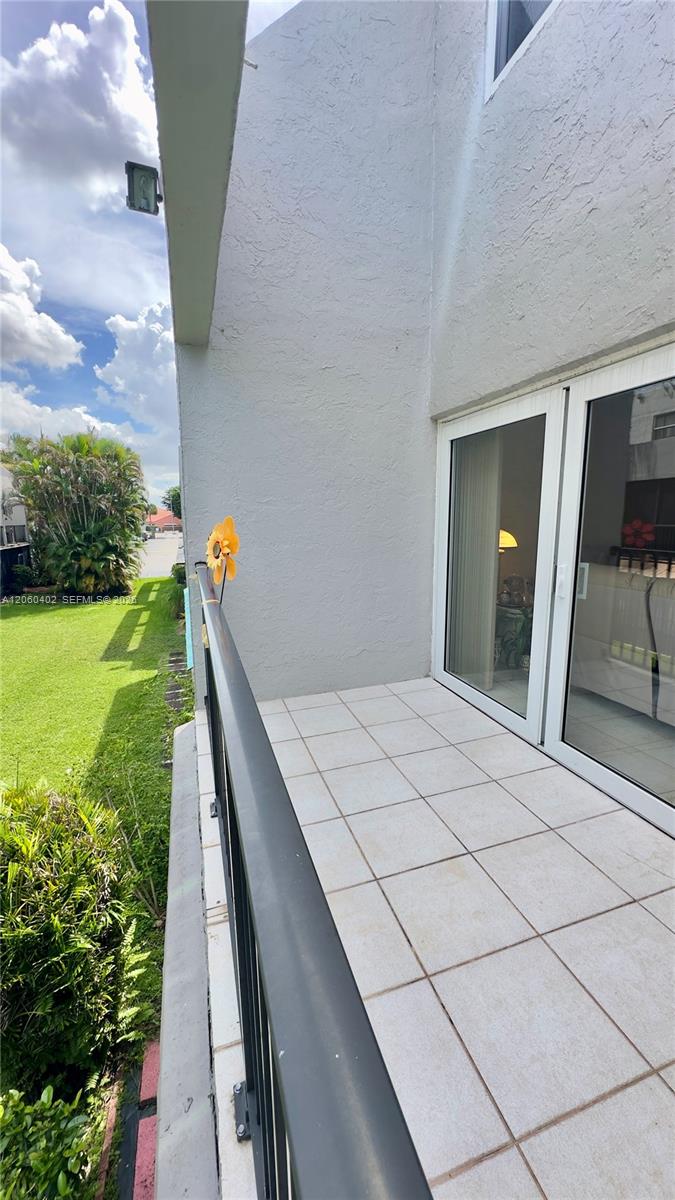 30 NW 87th Avenue