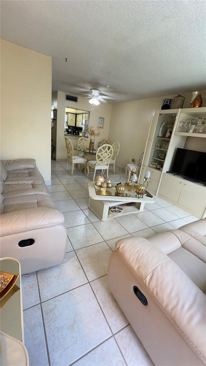 30 NW 87th Avenue