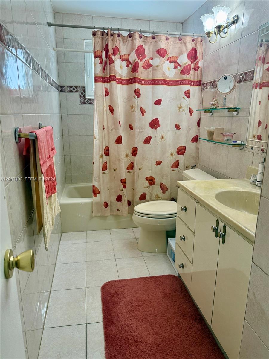 30 NW 87th Avenue