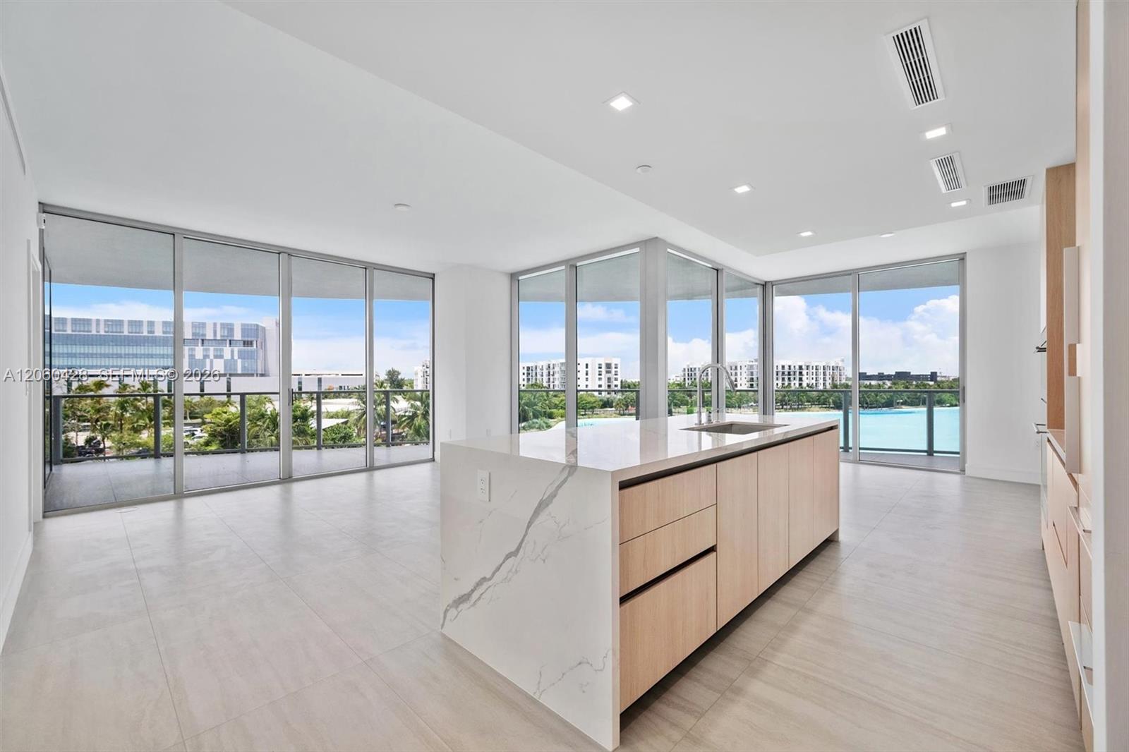 2411 Laguna Circle