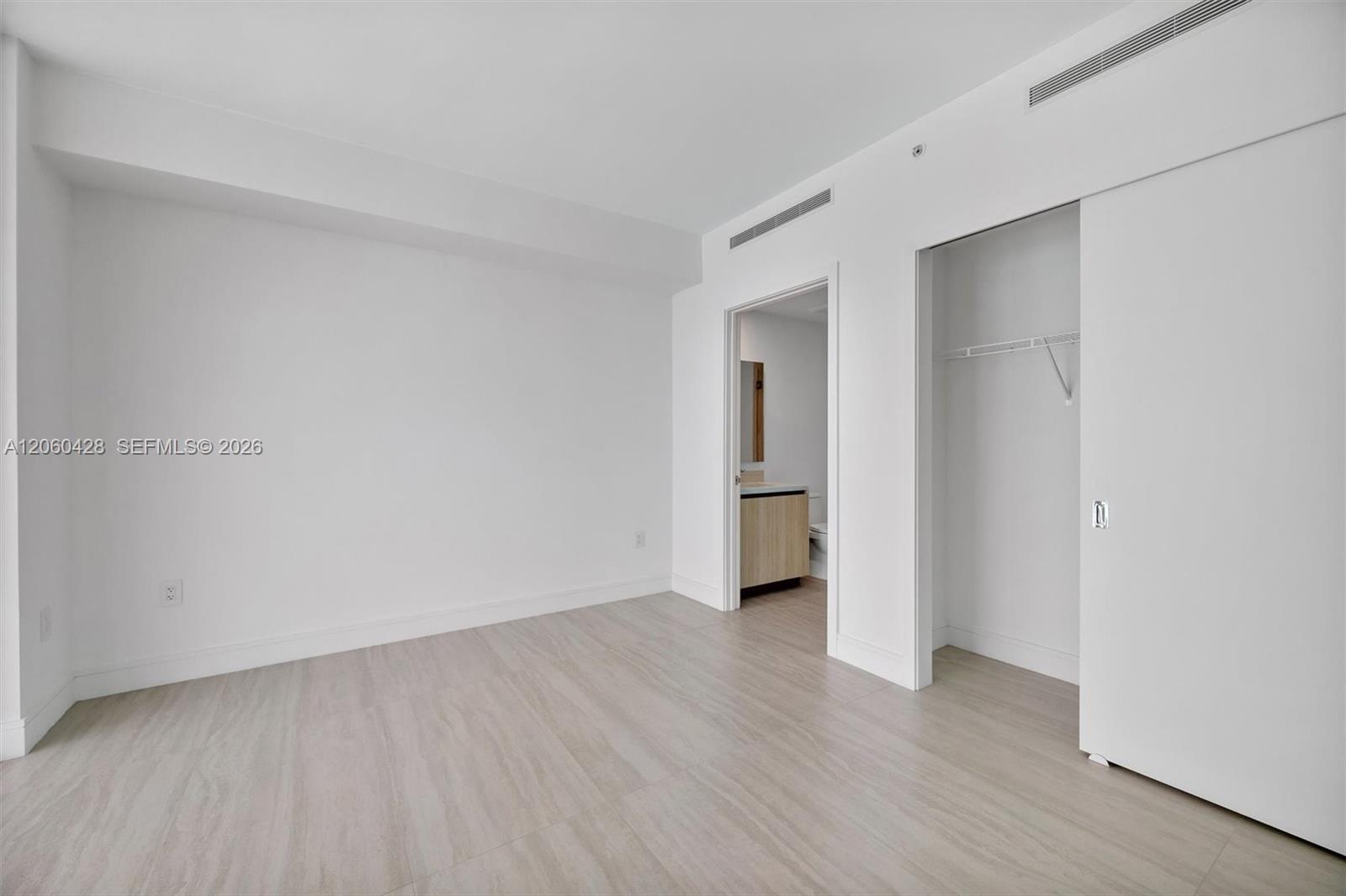 2411 Laguna Circle