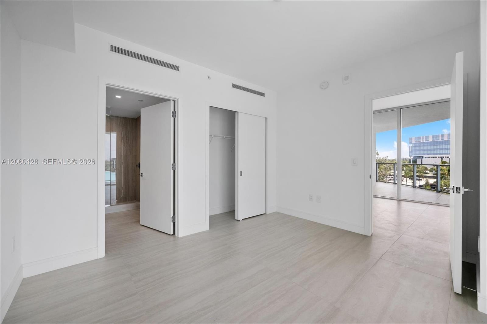 2411 Laguna Circle