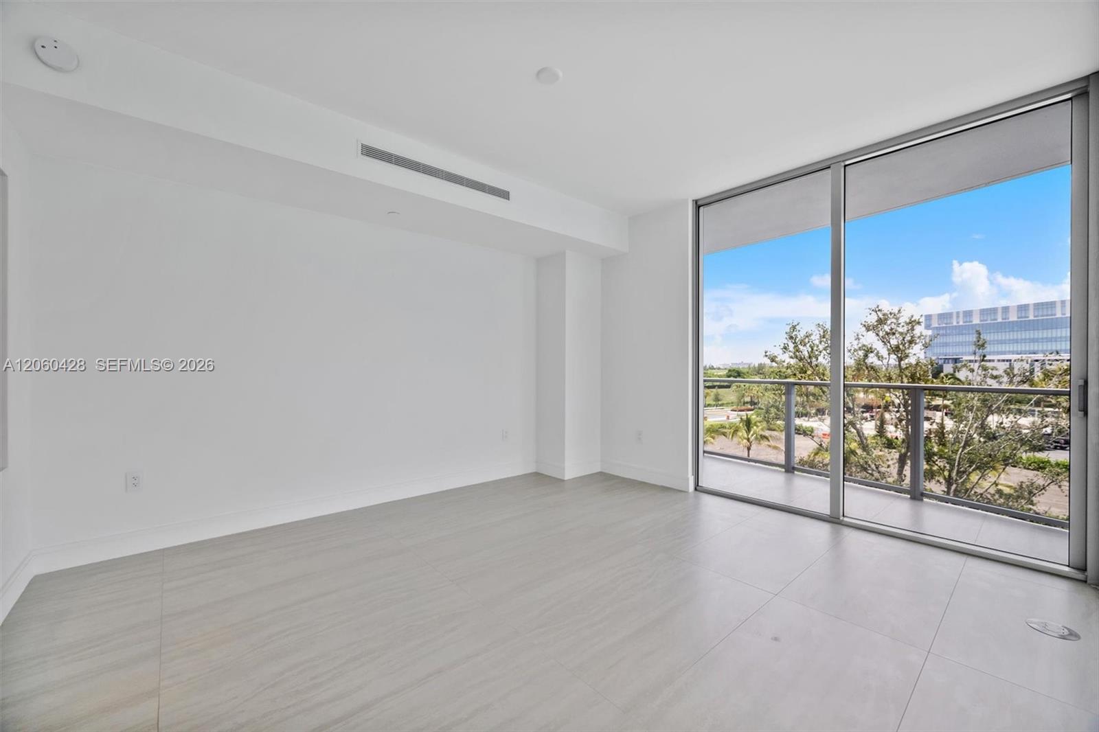2411 Laguna Circle