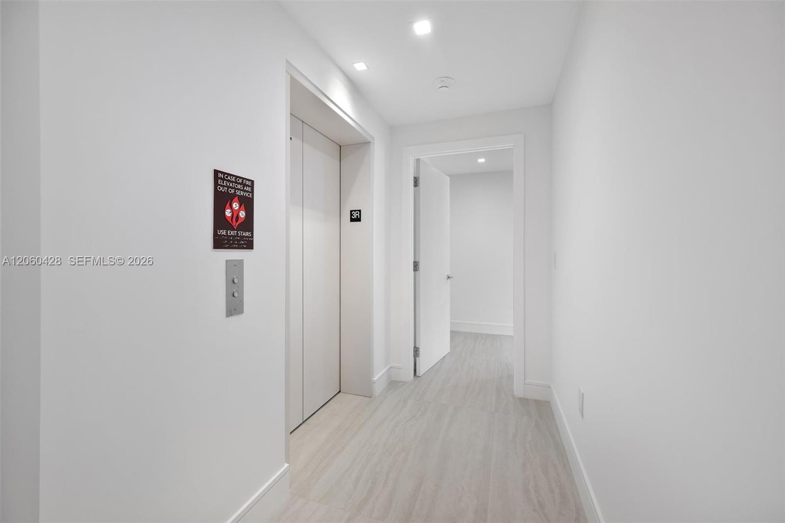 2411 Laguna Circle
