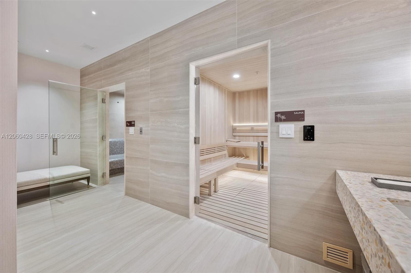 2411 Laguna Circle