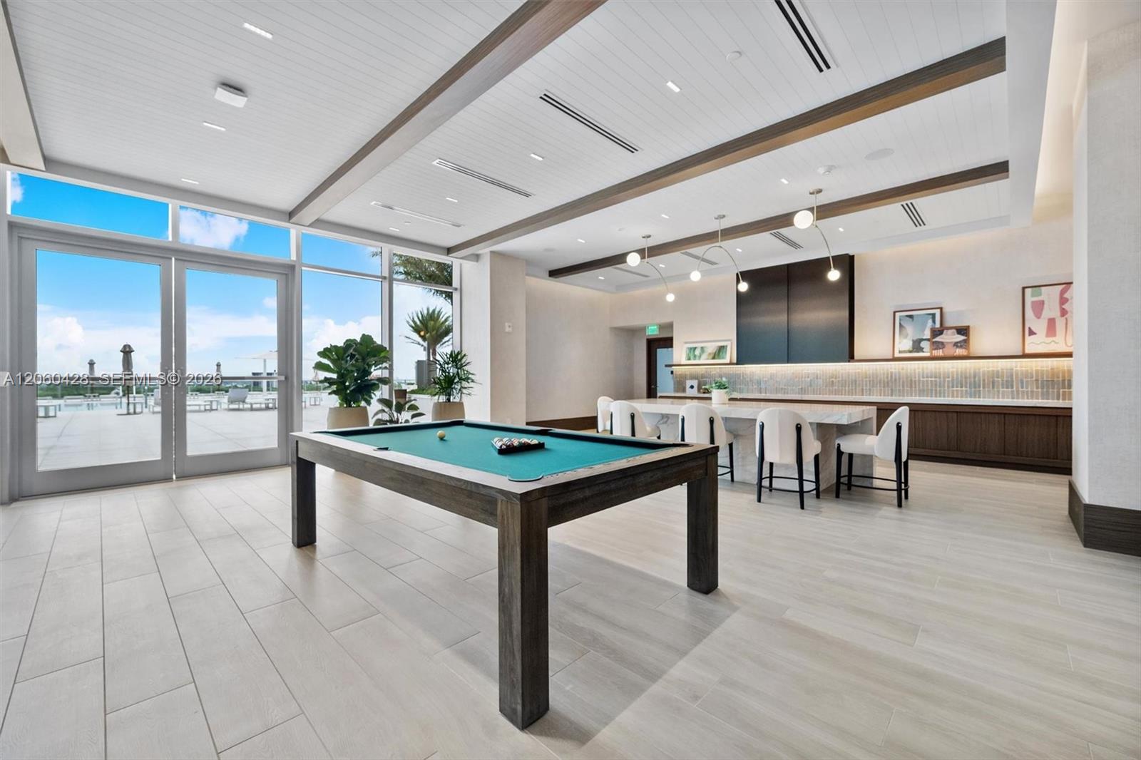 2411 Laguna Circle