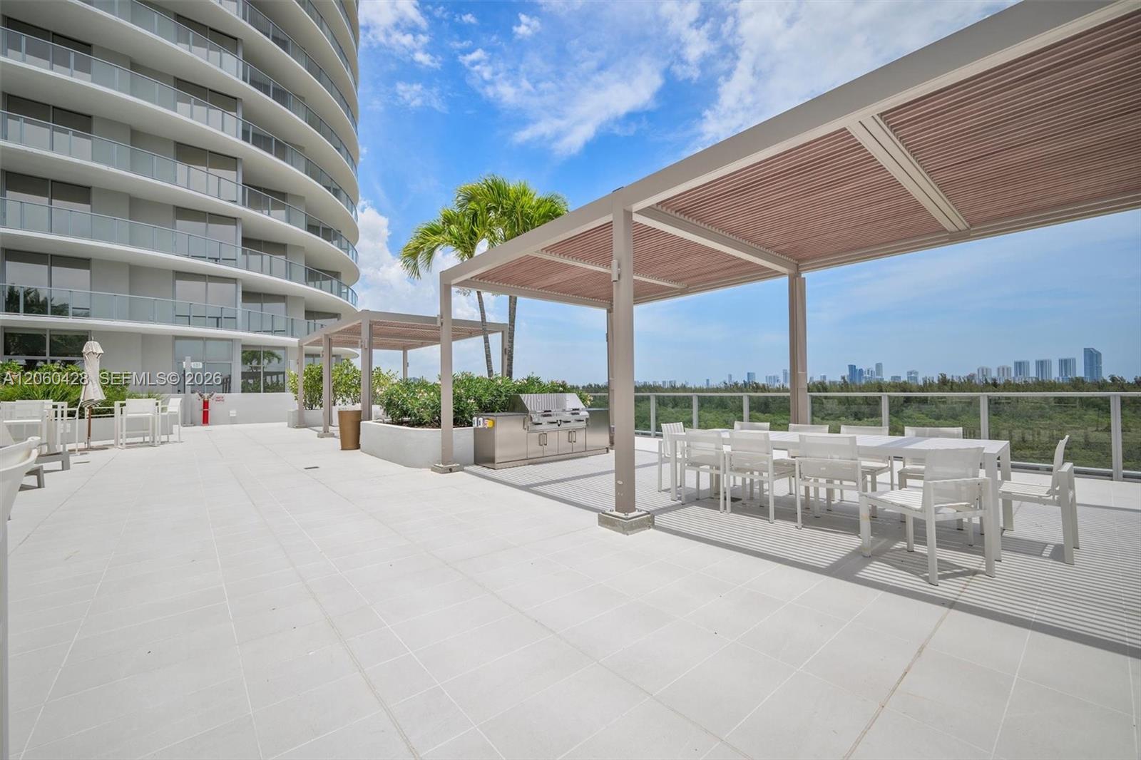 2411 Laguna Circle